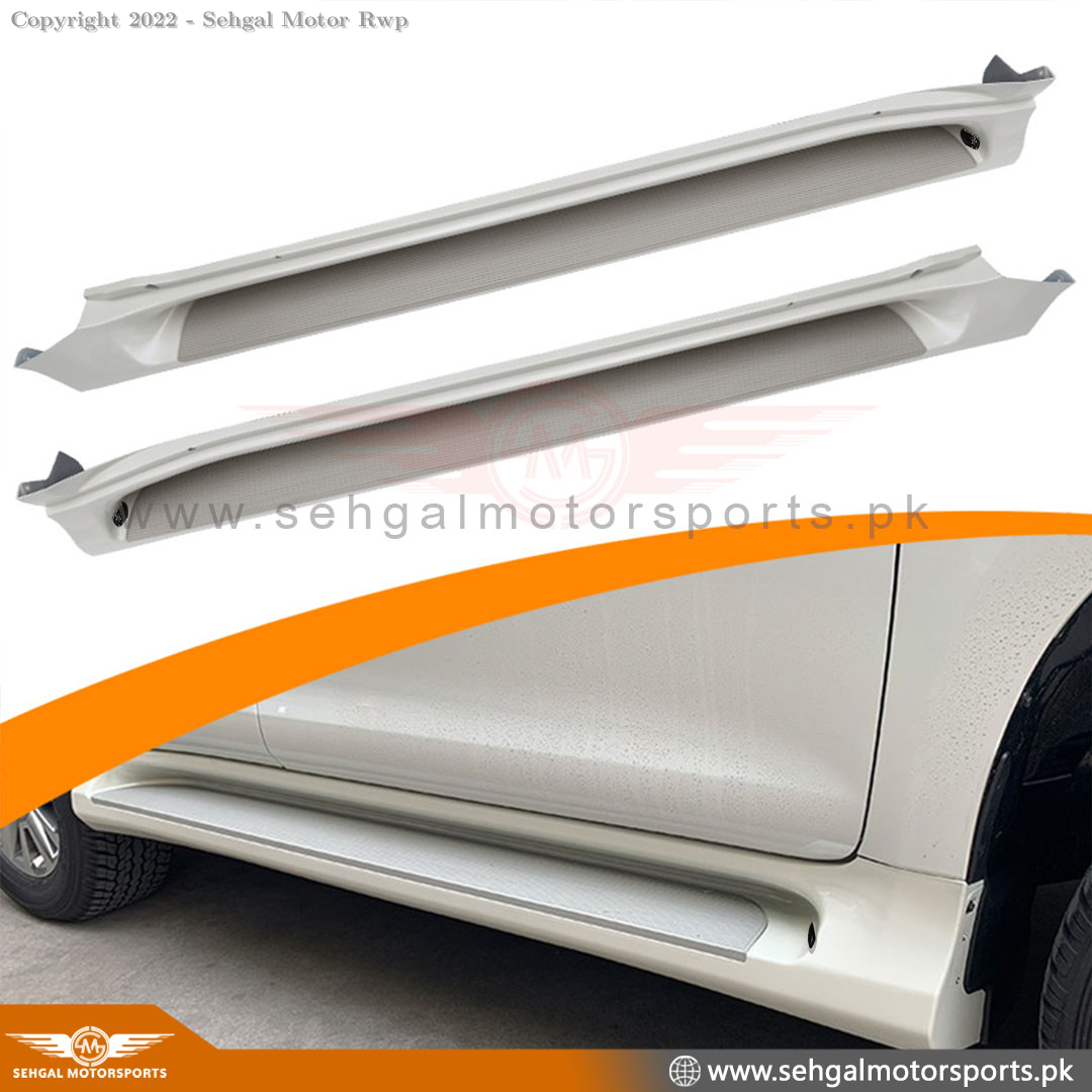 Toyota Land Cruiser FJ200 Side Step Cover (White) Model 2008-2021