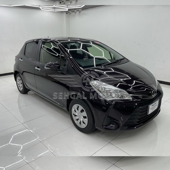 Toyota vitz F 1.0 2018