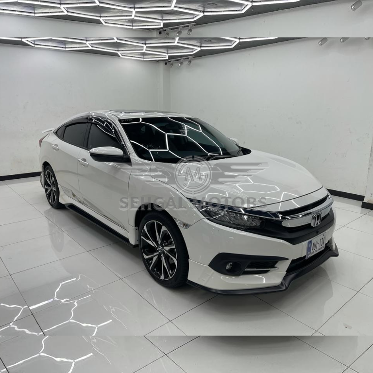 Honda Civic  VTi Oriel 1.8 i-VTEC 2021