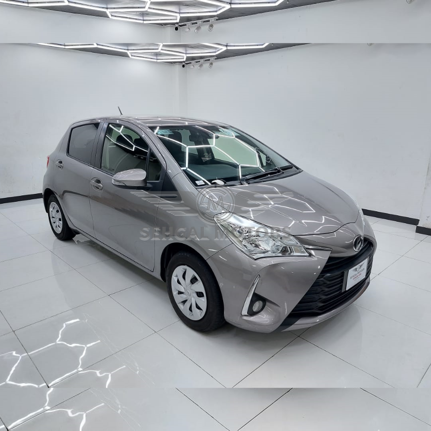 Toyota vitz F 1.0 2018