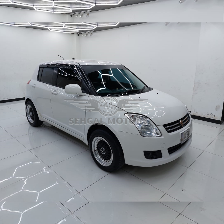Suzuki Swift  DLX 1.3 2016