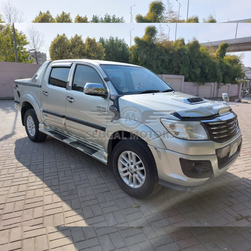 Toyota Hilux Vigo G 2012