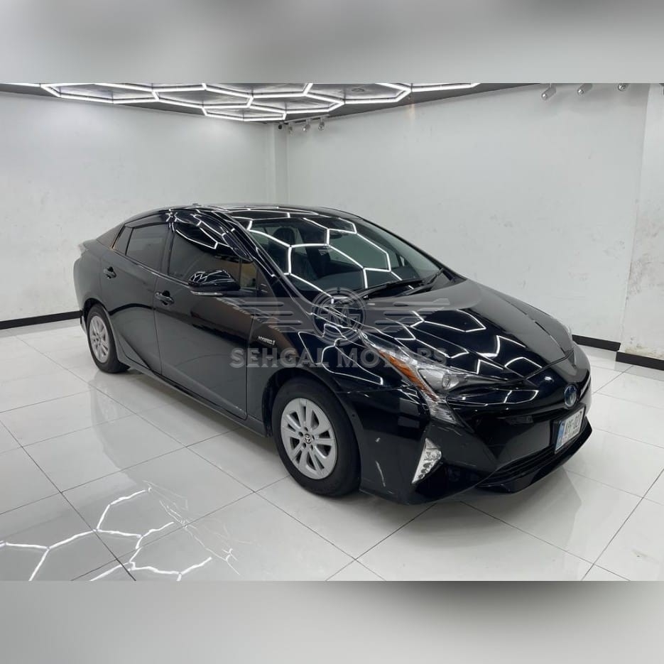 Toyota prius S Touring 2018