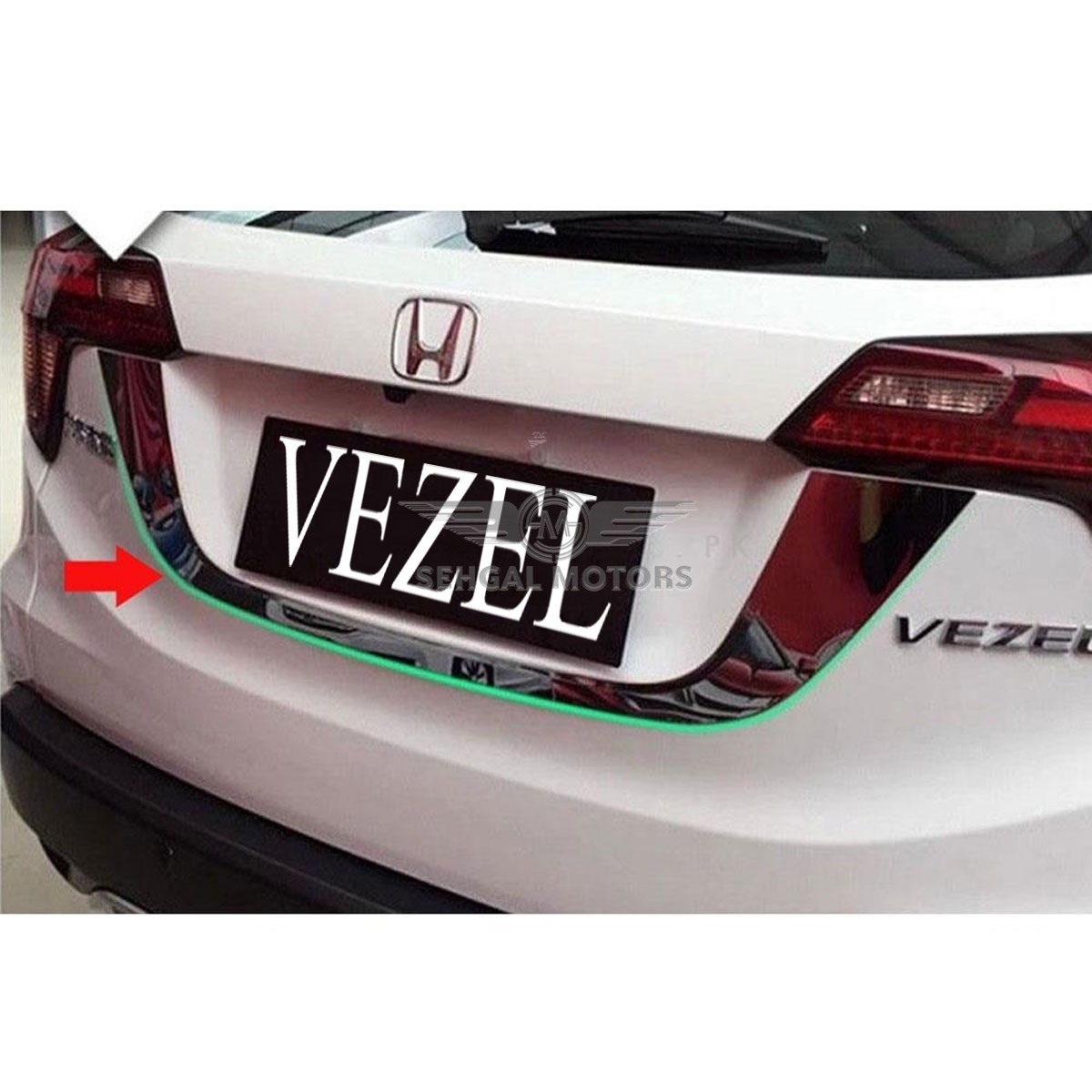 Honda Vezel Trunk Garnish Chrome - Model 2013-2021