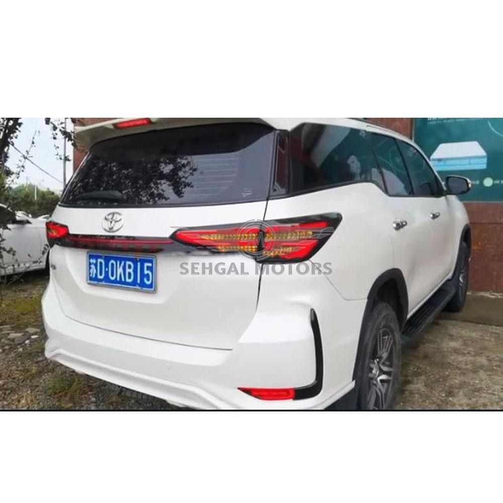 Toyota Fortuner Back Light Legender Style V3 Smoke - Model 2016-2022