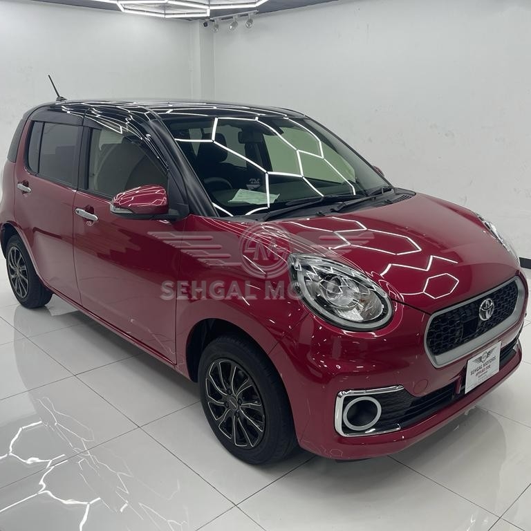 Toyota passo Moda 2018