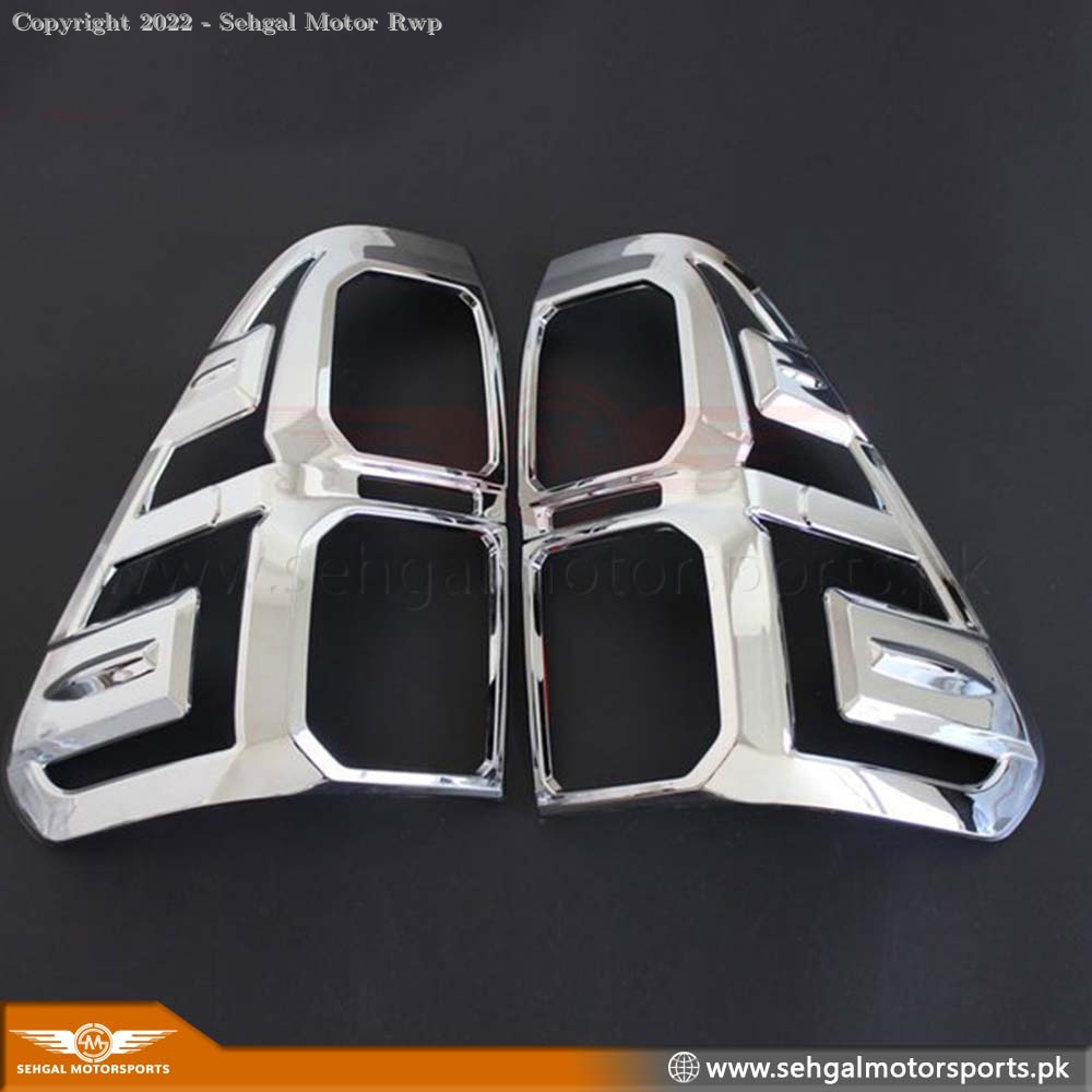 Toyota Hilux Revo/Rocco Back Light Chrome Model 2021