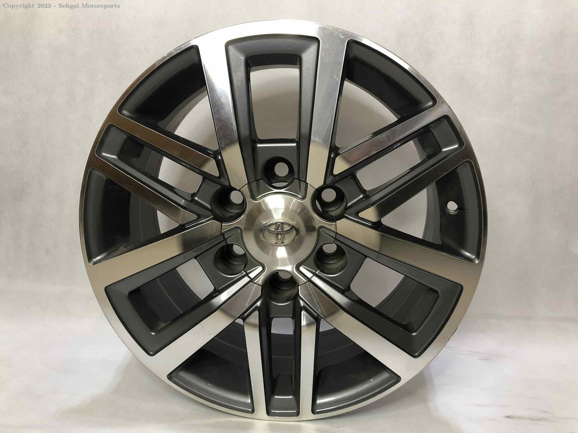 Toyota Hilux Revo / Fortuner Alloy Rim  Model 2017-2021